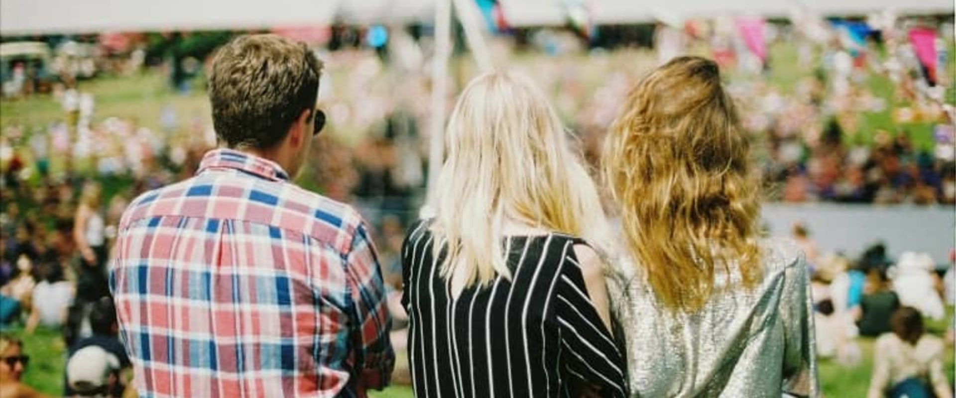 Come i braccialetti personalizzati trasformano i partecipanti a un'evento in testimonial